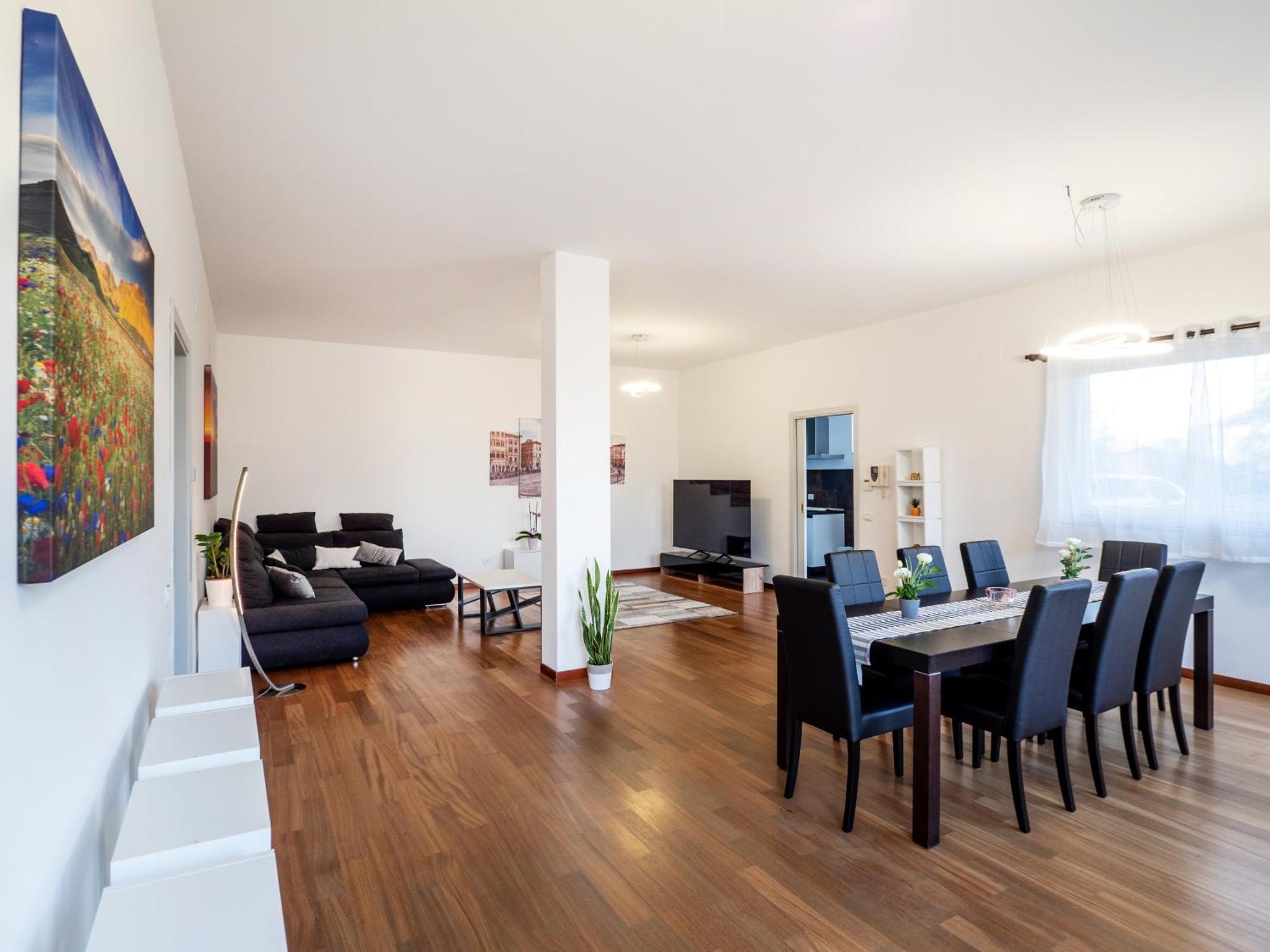 Apartment Rosa Bianca - 5 Minuti Dal Centro Con Giardino E Parcheggio Privato
